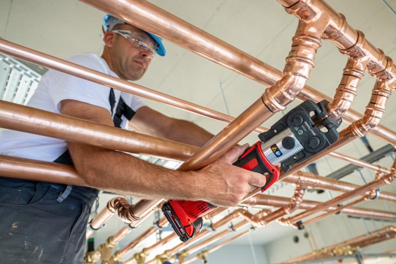 Novopress Angled Jaw Set complete with M15, M22, SZB101 Adaptor and Kit Box