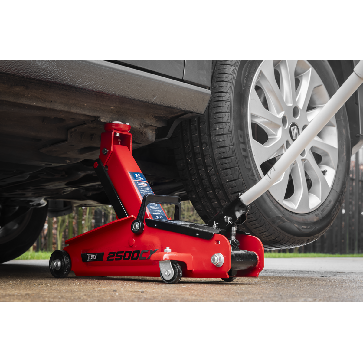 Sealey 2500CX Heavy-Duty Trolley Jack 2.5 Tonne - additional view 4