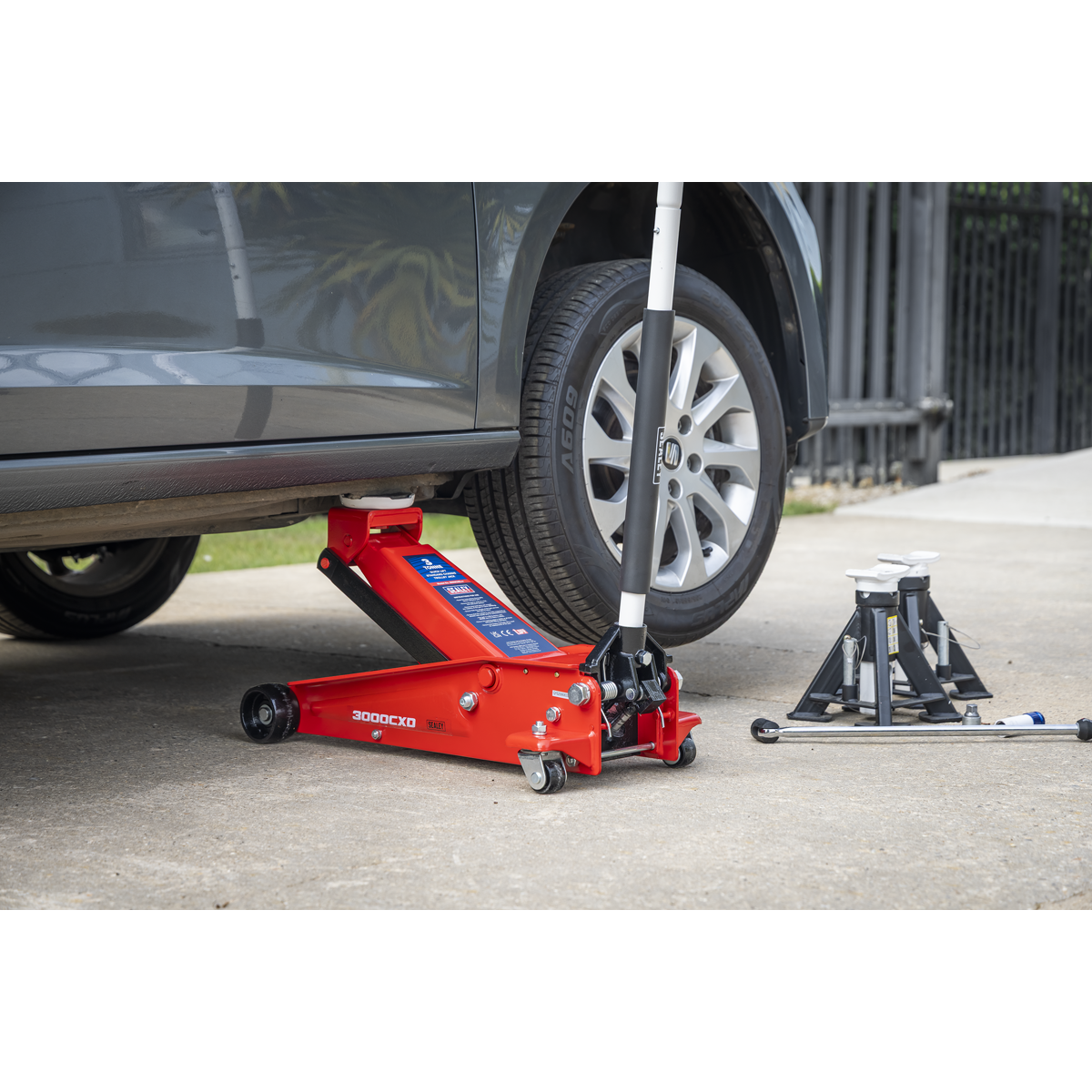 Sealey 3000CXD Quick Lift Standard Chassis Trolley Jack 3 Tonne - additional view 18