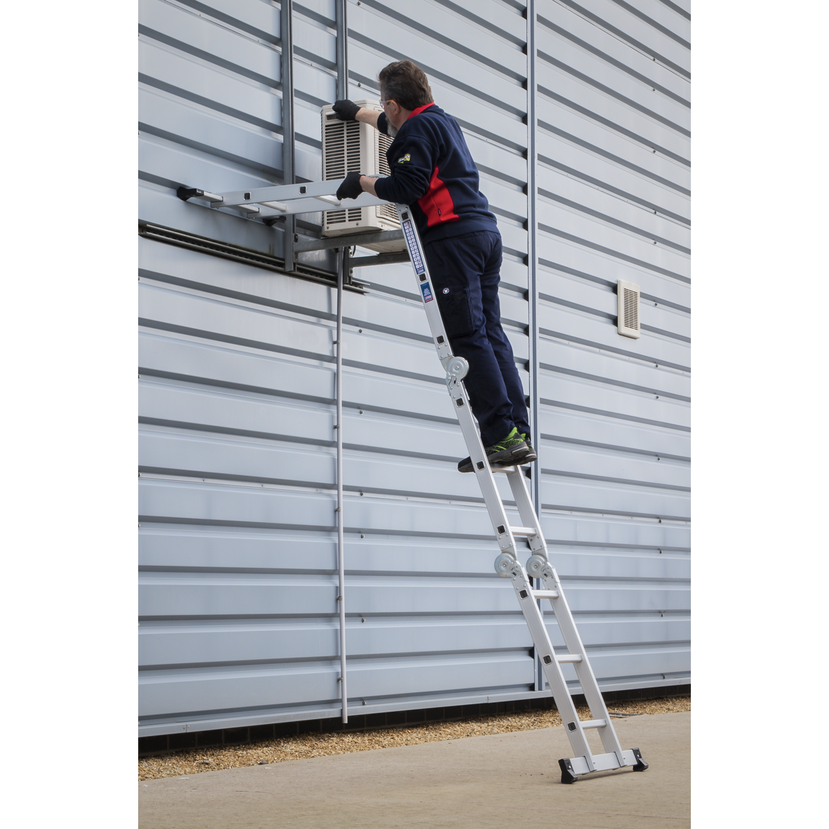 Sealey AFPL1 4-Way Aluminium Folding Platform Ladder - EN 131 - additional view 4