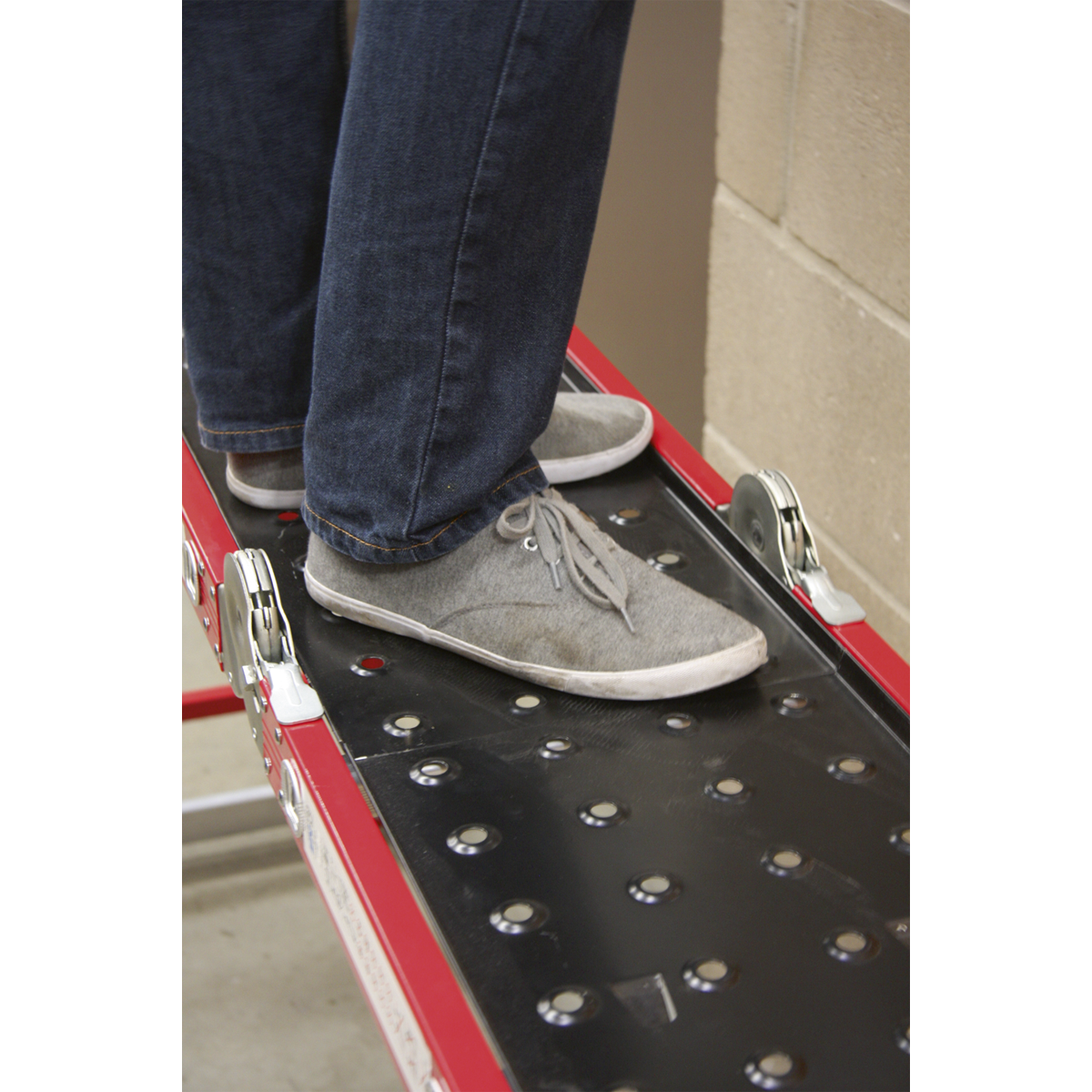 Sealey AFPL2 Aluminium 4-Way Multipurpose Adjustable-Height Ladder - EN 131 - additional view 6