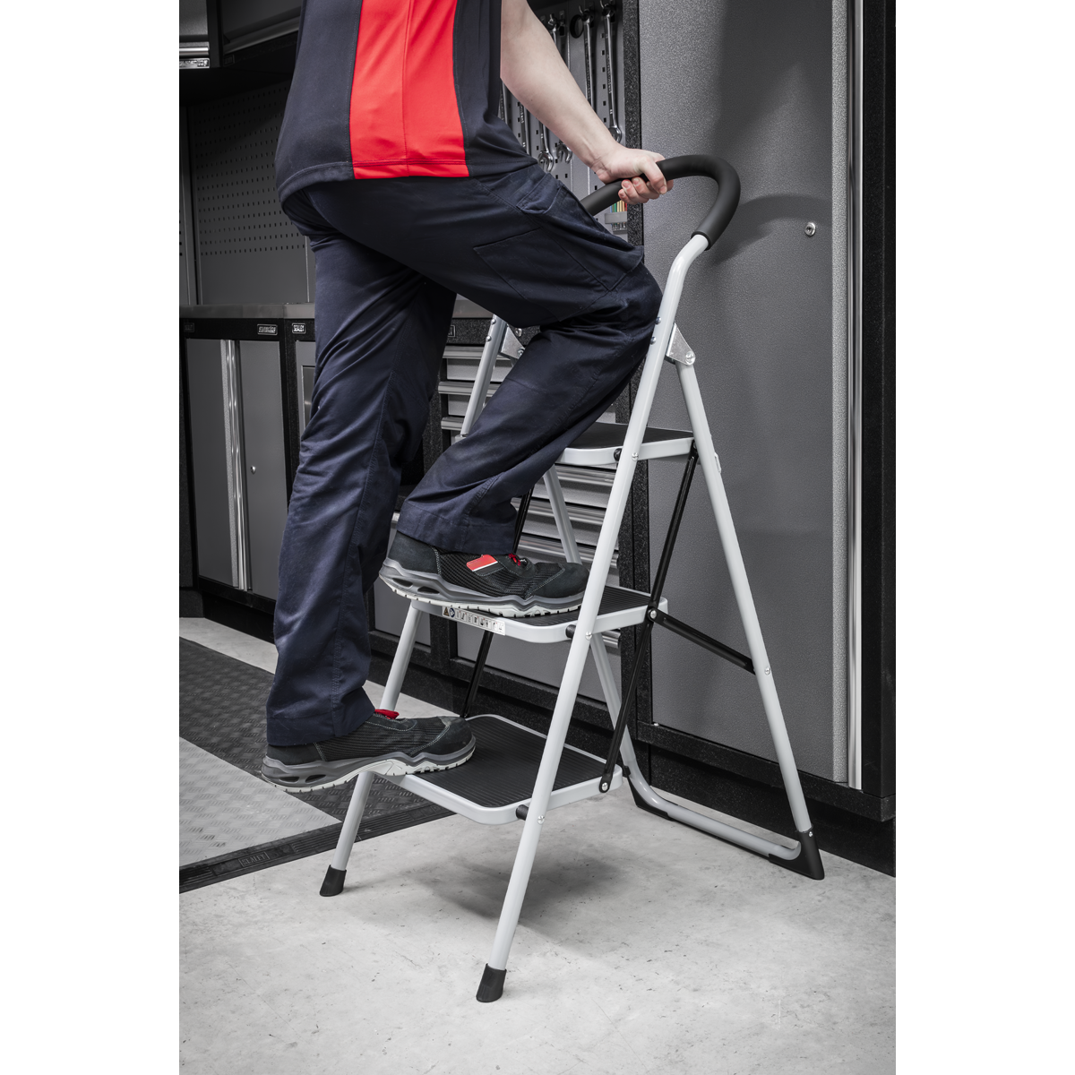 Sealey ASL23 3-Tread Step Stool 150kg Capacity - EN 14183 - additional view 6