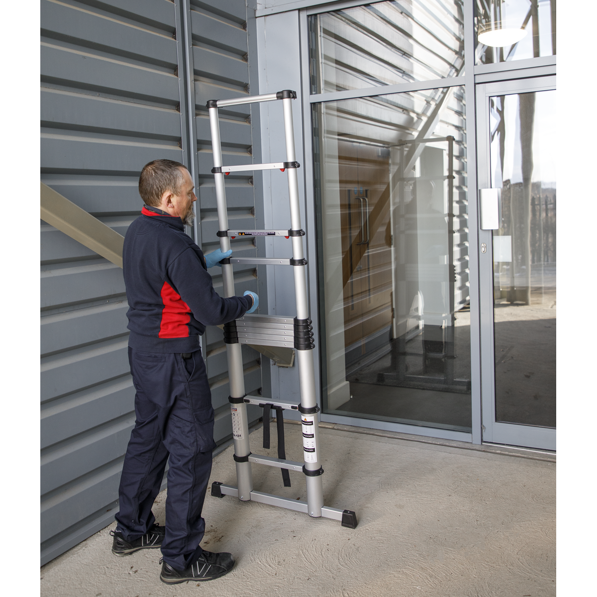 Sealey ATL11 Aluminium Professional Telescopic Ladder 11-Tread - EN 131 - additional view 8