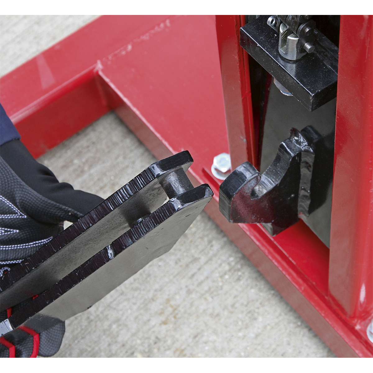Sealey AVR1500FP Air/Hydraulic Vehicle Lift with Foot Pedal 1.5 Tonne - additional view 14