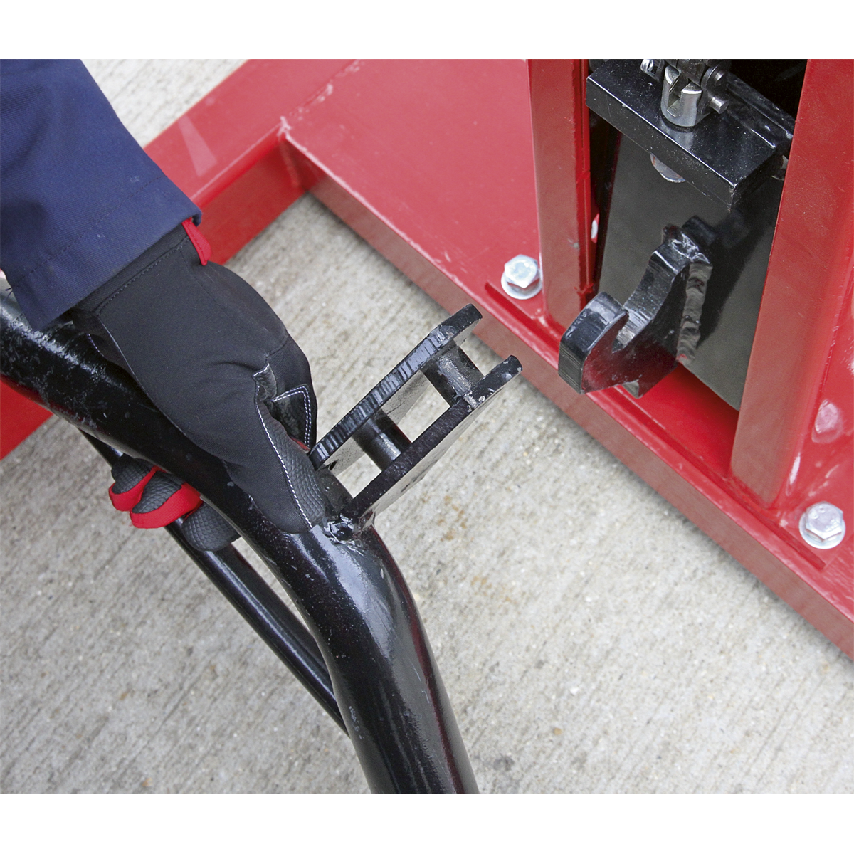Sealey AVR1500FP Air/Hydraulic Vehicle Lift with Foot Pedal 1.5 Tonne - additional view 5