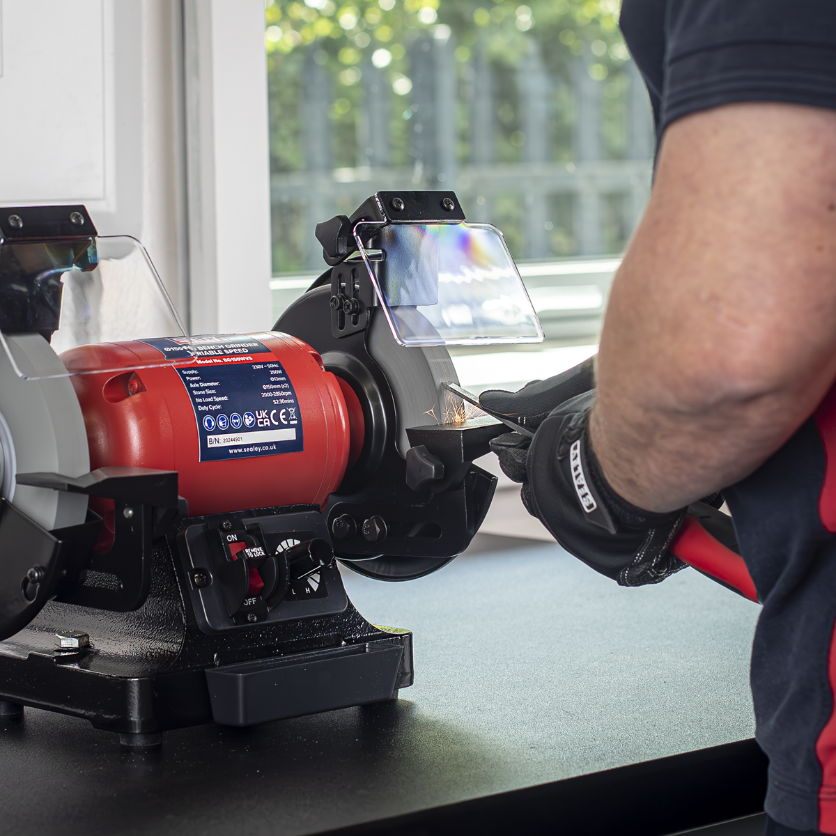 Sealey BG150WVS 150mm Bench Grinder with Variable Speed 250W/230V - additional view 13