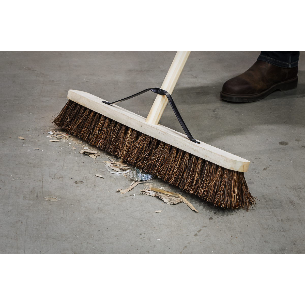 Sealey BM24H Stiff/Hard Bristle Broom 24"(600mm) - additional view 7