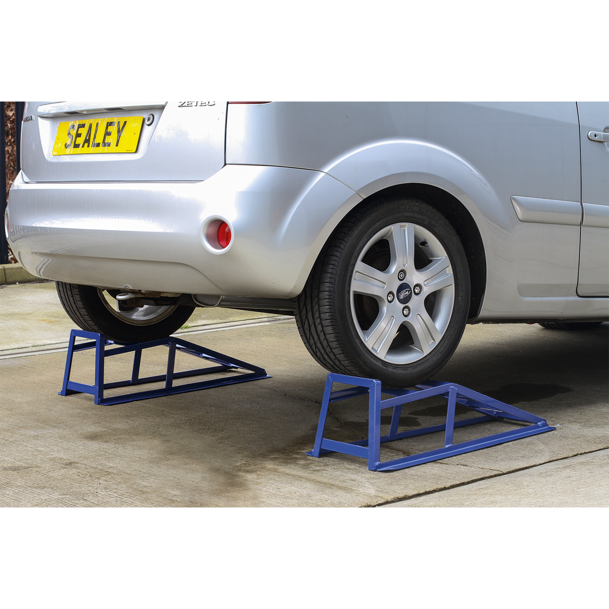 Sealey CAR2000 Car Ramps 1 Tonne Capacity per Ramp 2 Tonne Capacity per Pair - additional view 3