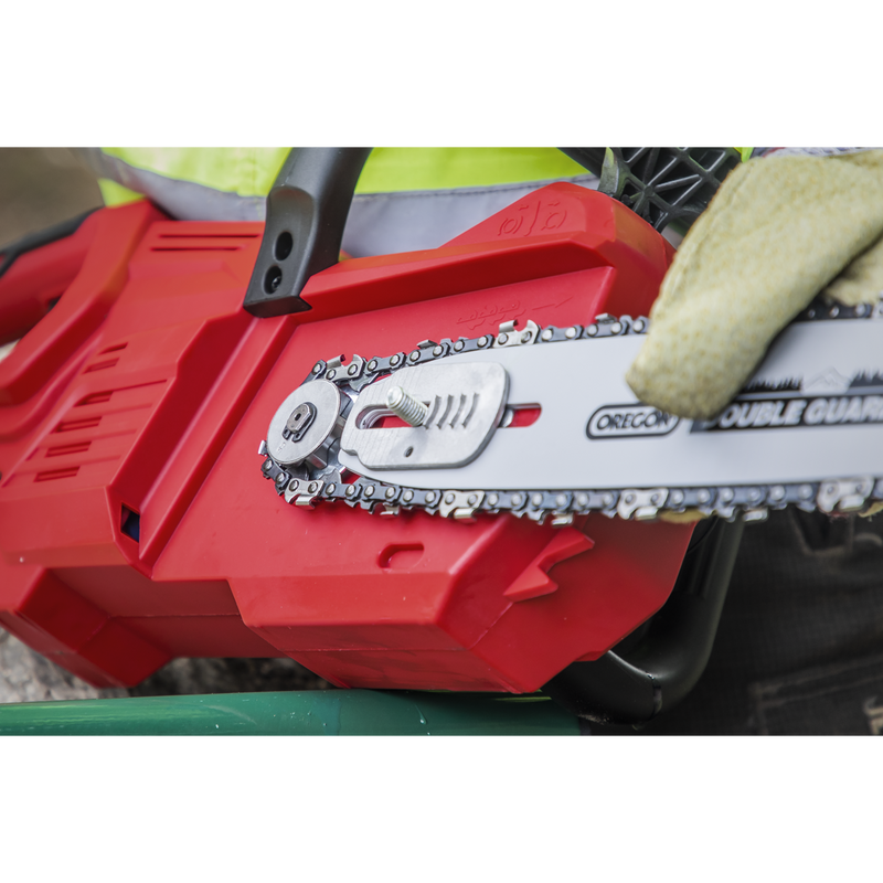 Sealey CP20VCHSKIT SV20 Series 25cm Cordless Chainsaw Kit 20V 4Ah - 2 Batteries - additional view 3
