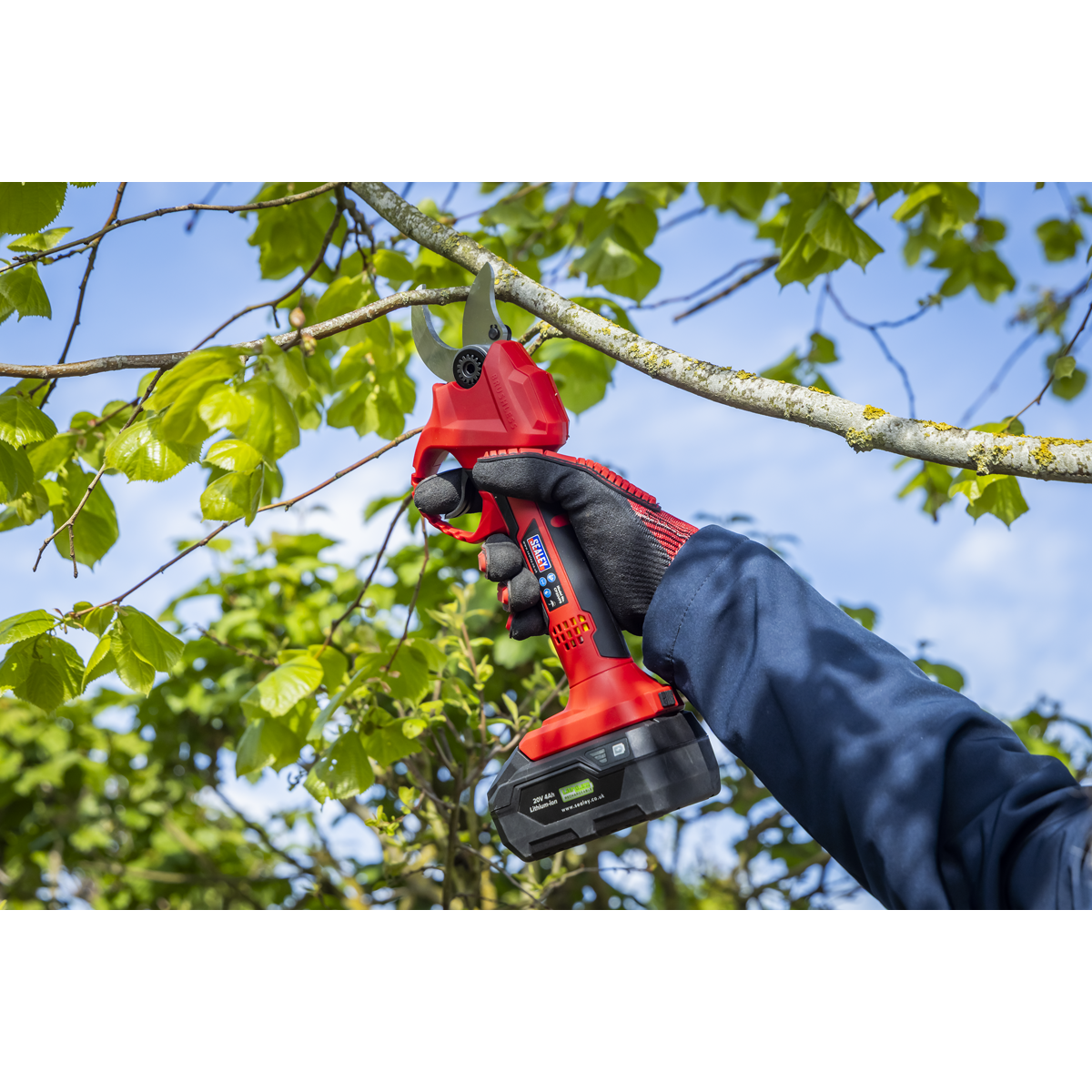 Sealey CP20VPSKIT SV20 Series Brushless Cordless Pruning Shears Kit 20V 2Ah - 2 Batteries - additional view 10