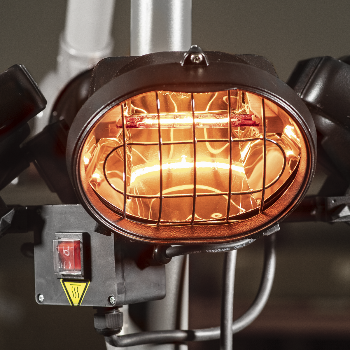 Dellonda DG178 1800W Folding Parasol/Gazebo Infrared Heater - additional view 5