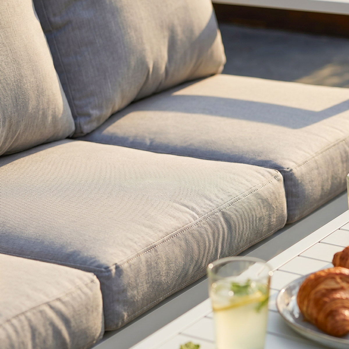 Dellonda DG52 Kyoto Aluminium Outdoor Sofa & Coffee Table Set 4pc - additional view 12