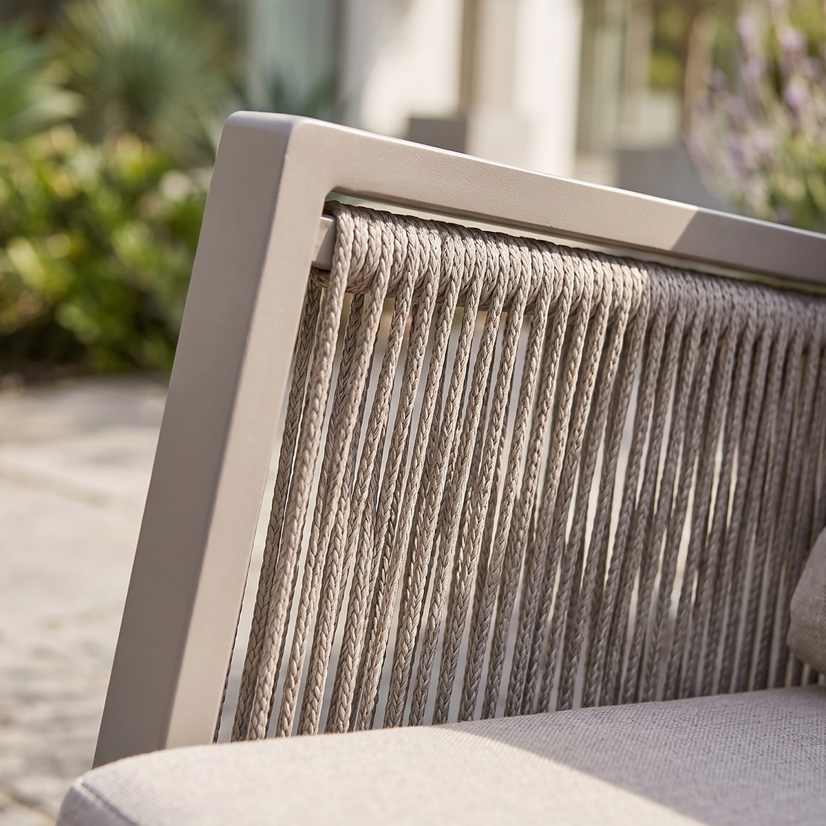 Dellonda DG56 Fusion Aluminium Outdoor Sofa, Arm Chairs & Coffee Table Set 4pc - additional view 15