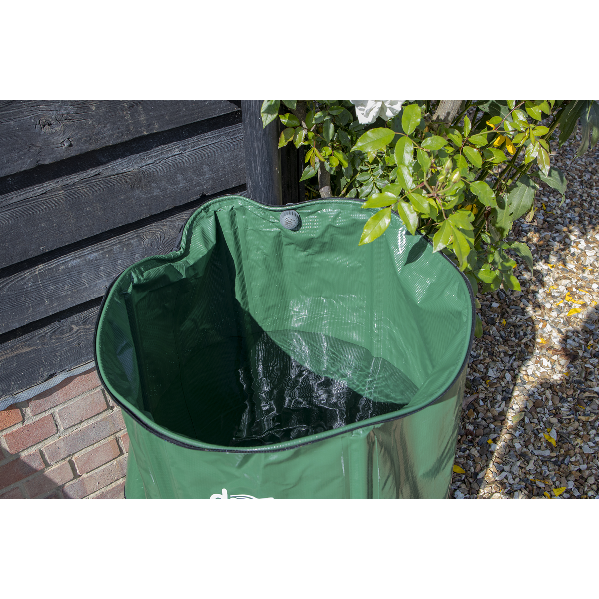 Dellonda DG9 Collapsible PVC Garden Water Butt with Zipped Lid & Drain Tap 250L - additional view 6