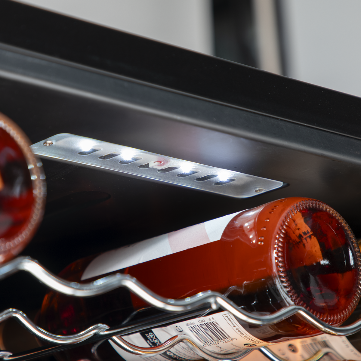 Baridi DH236 52 Bottle Dual Zone Wine Fridge with Digital Touch Screen Controls, Wire Shelves & LED - additional view 15