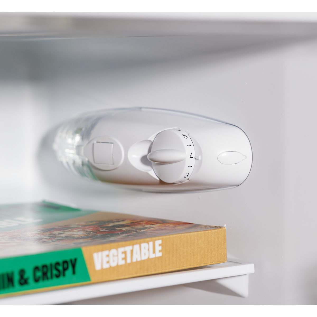 Baridi DH252 60/40 Low Frost Fridge Freezer 157L Capacity - White - additional view 11