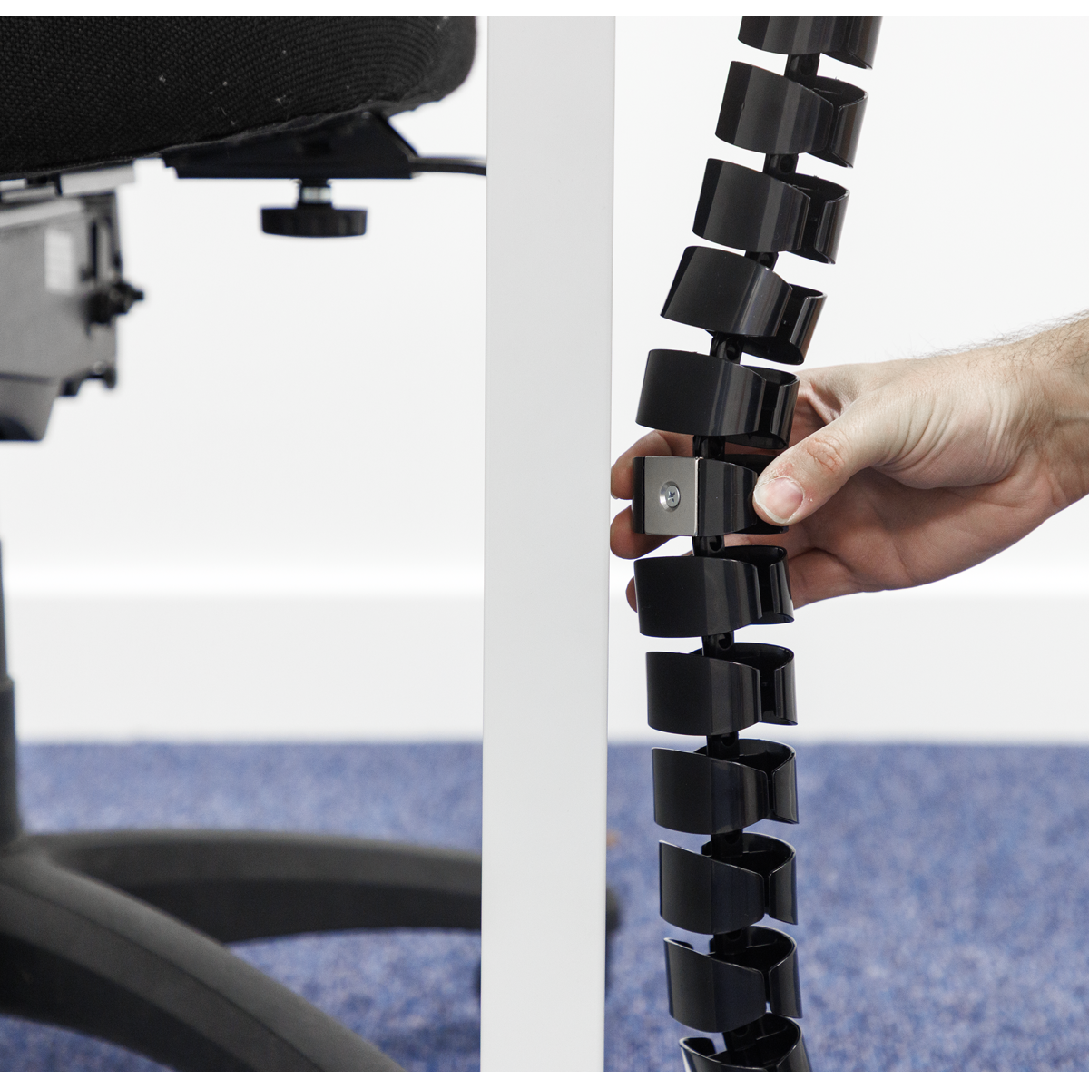 Dellonda DH275 Flexible Cable Management System, Magnetic 1.3m - additional view 16