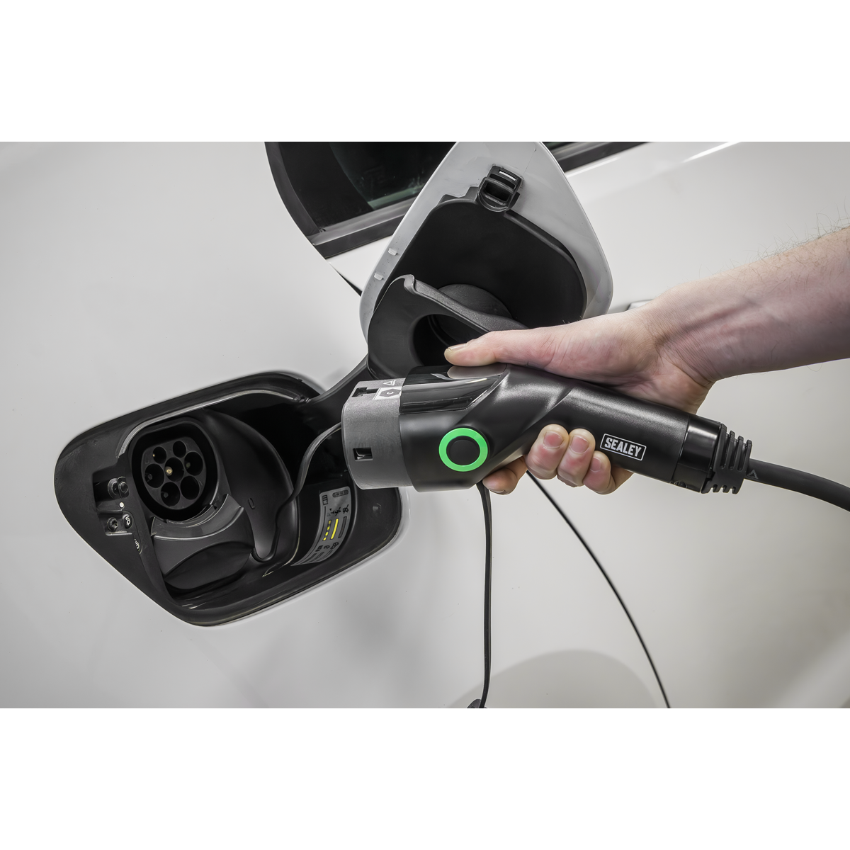 Sealey EVCC227KW 5m Type 2 to Type 2 EV Charging Cable 32A(7.4KW) 1Ph - additional view 3