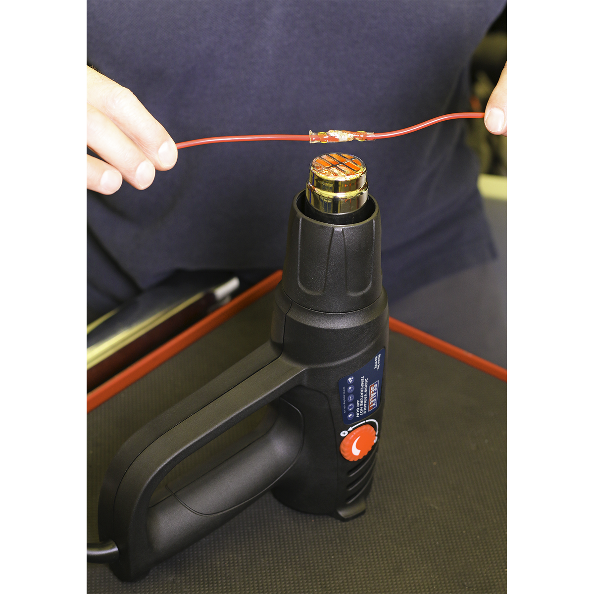 Sealey HS107K 2000W Variable Temperature Heat Gun Kit 50-450°C/90-600°C - additional view 4