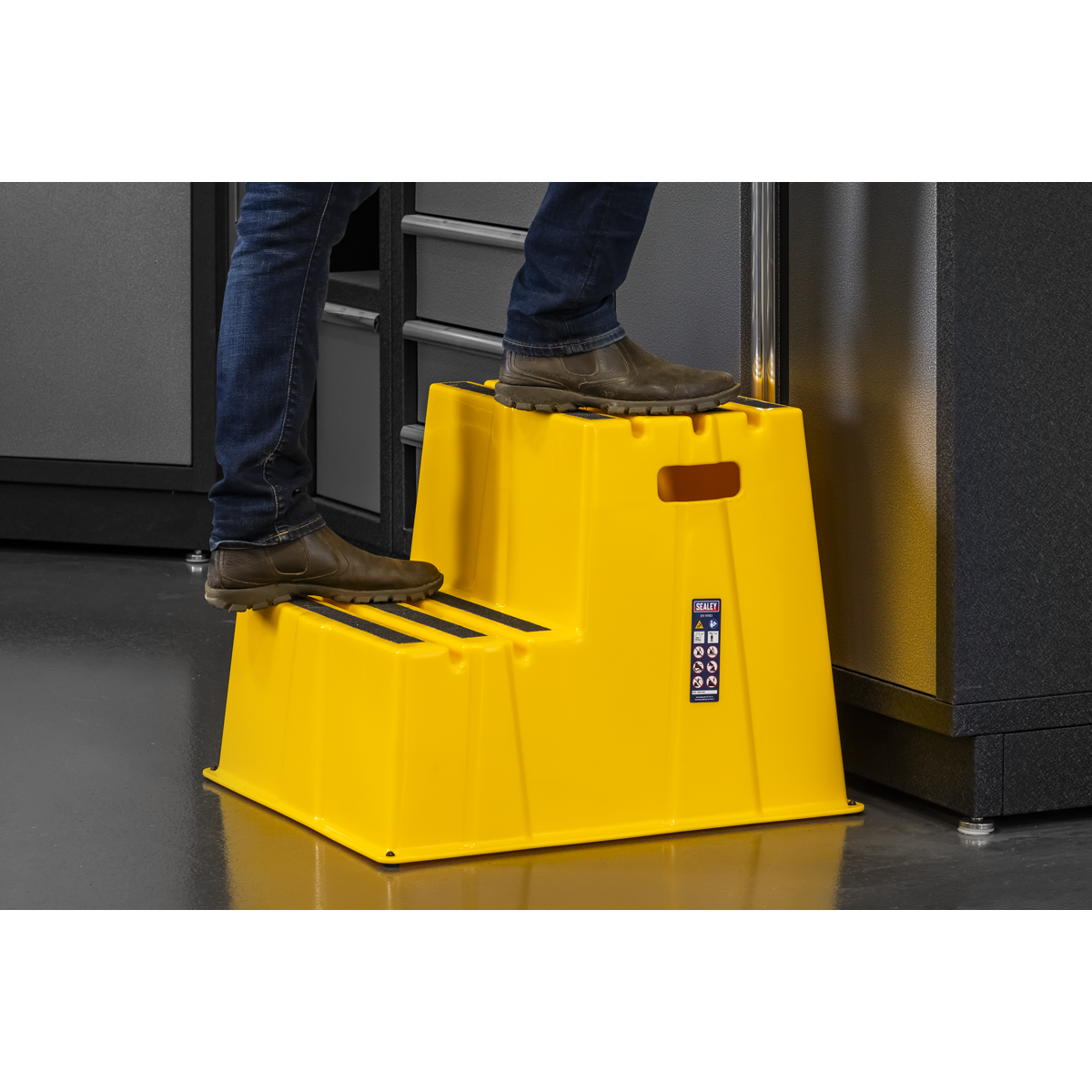 Sealey KS6 Heavy-Duty 2-Step Safety Steps with Anti-Slip Treads 150kg Capacity, Yellow - EN 14183 - additional view 11