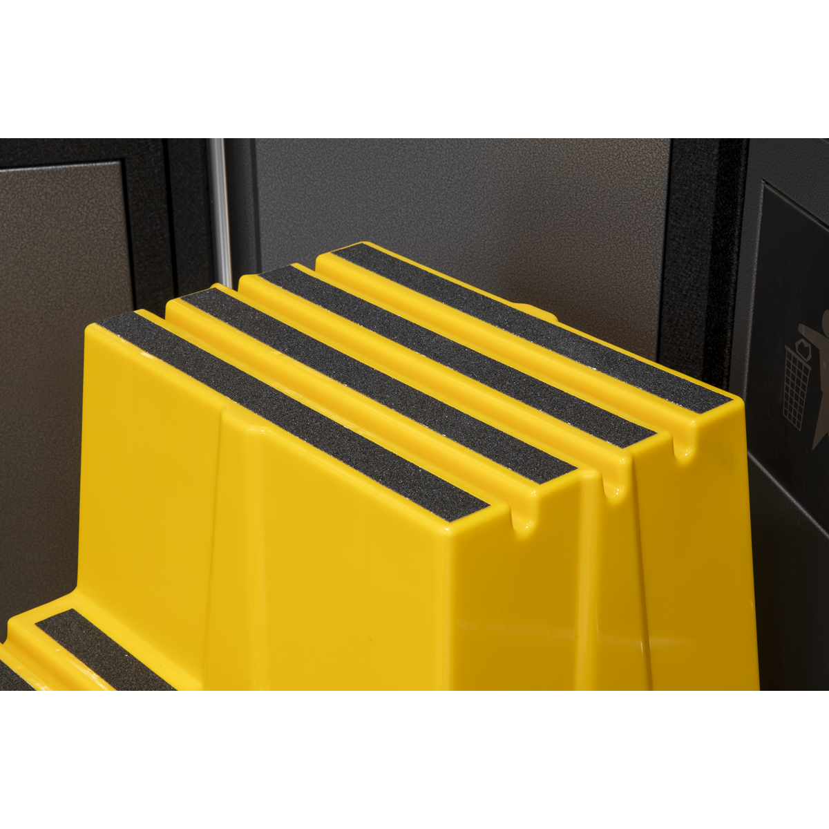 Sealey KS7 Heavy-Duty 3-Step Safety Steps with Anti-Slip Treads 150kg Capacity, Yellow - EN 14183 - additional view 10
