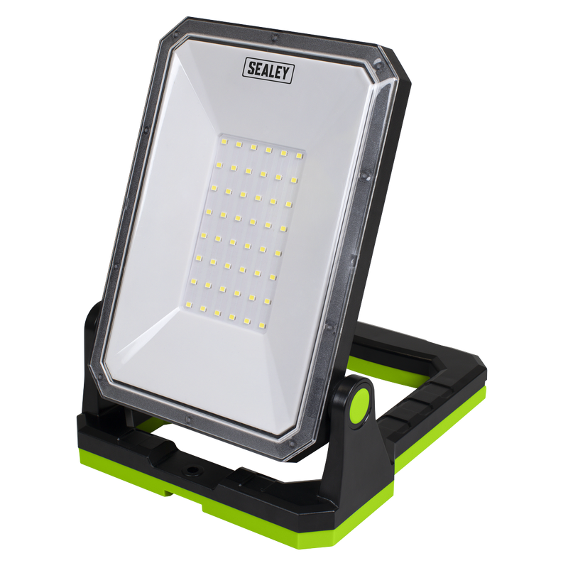Sealey LED1800PB Rechargeable Portable Floodlight & Power Bank 20W SMD LED - additional view 10