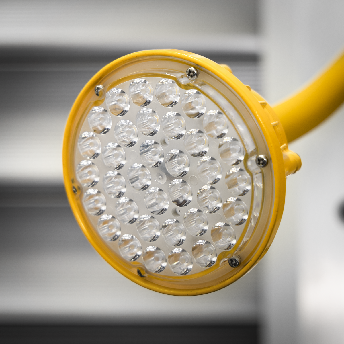 Sealey LED20WDL Loading Bay Floodlight with Flexible Arm 20W SMD LED - additional view 8