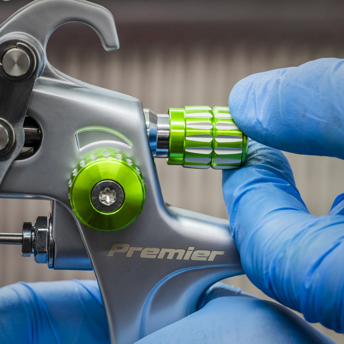 Sealey LVLP01 Premier Professional LVLP Gravity Feed Spray Gun 1.4mm Set-Up - additional view 8