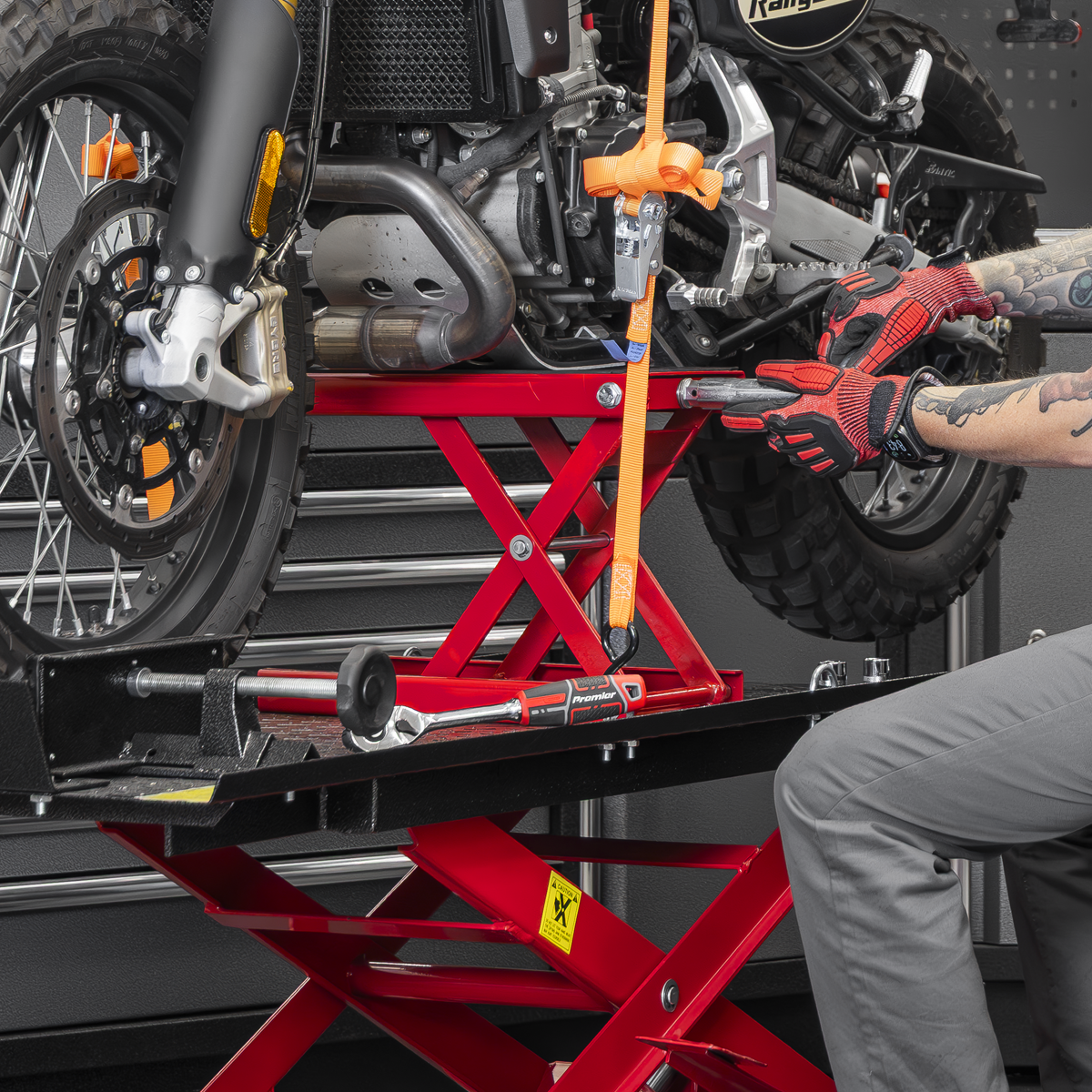 Sealey MC5908 Motorcycle Scissor Stand 450kg Capacity - additional view 10