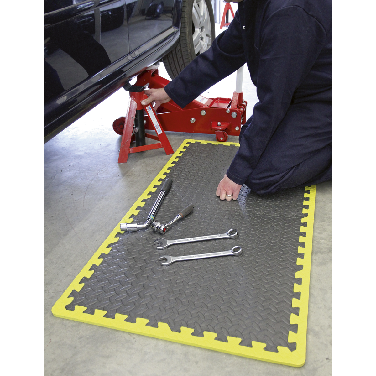 Sealey MIC1218Y3 Interlocking EVA Foam Workshop Mat Set with Hi-Vis Edges 1240 x 1825mm - additional view 6