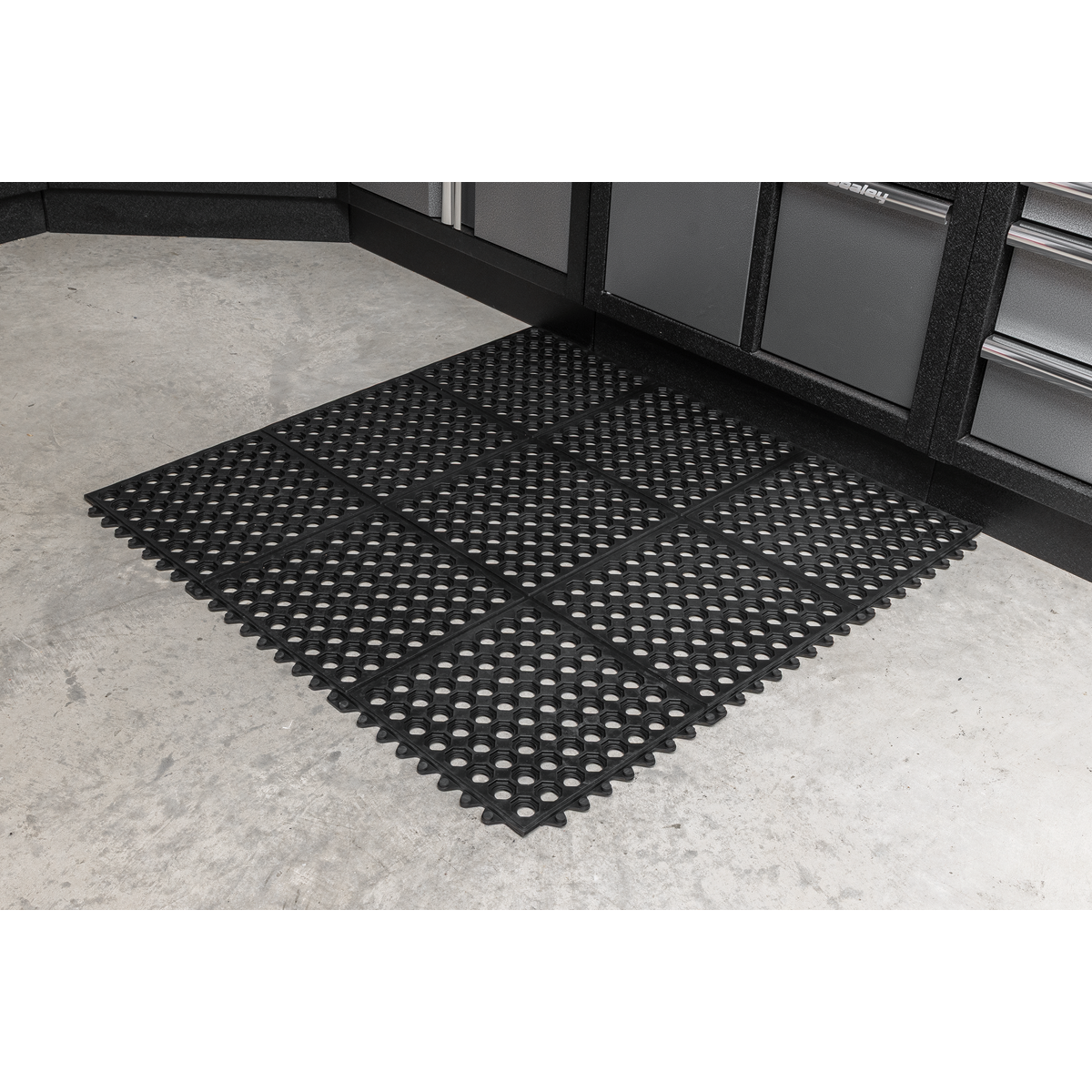 Sealey MIC9292 Interlocking Anti-Fatigue Matting 920 x 920mm - additional view 7