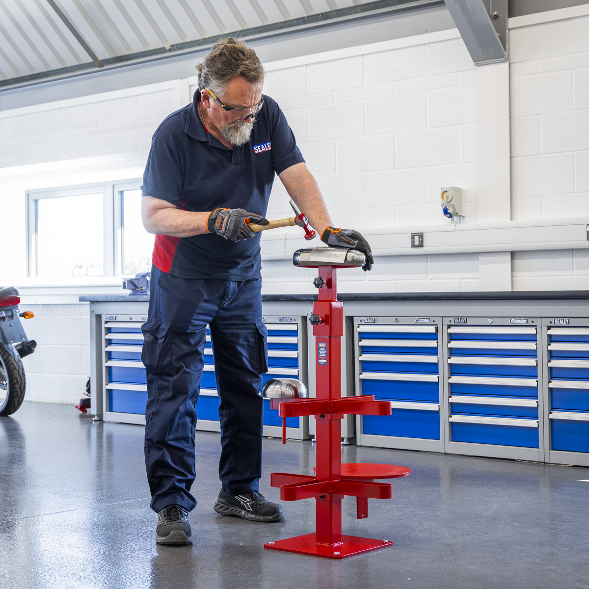 Sealey MW13 Tank Shaped Dolly for Bodywork Metal Forming - additional view 5