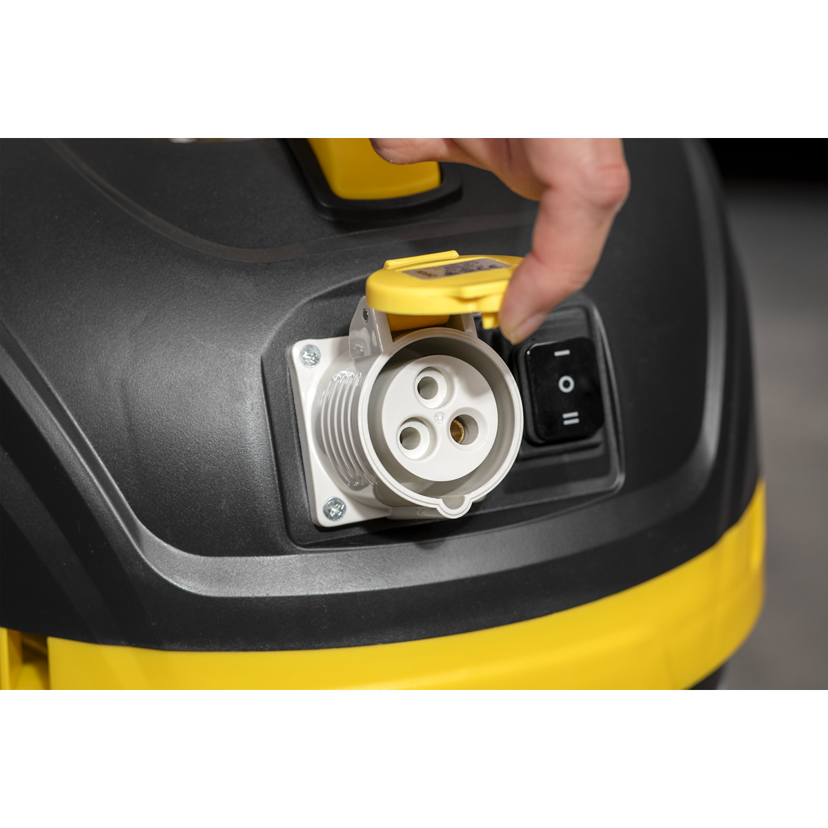 Sealey PC150BV110V BuilderVac® Wet & Dry Vacuum Cleaner 15L Stainless Steel Drum M Class Filtration 110V - additional view 7