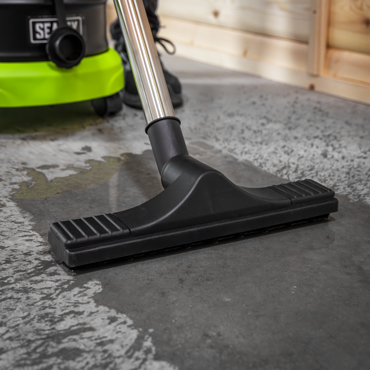 Sealey PC150BV BuilderVac® 15L M Class Vacuum Cleaner Wet & Dry with Stainless Steel Drum 1400W/230V - additional view 8