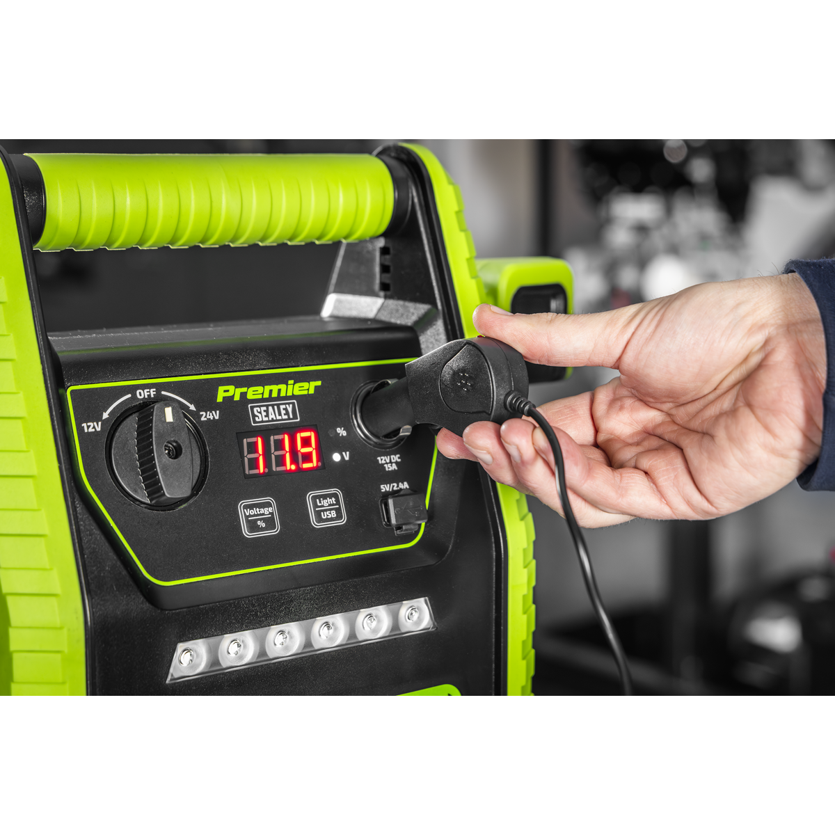 Sealey PRS4400 Premier 12/24V RoadStart® Jump Starter 4400A Peak Amps - additional view 7