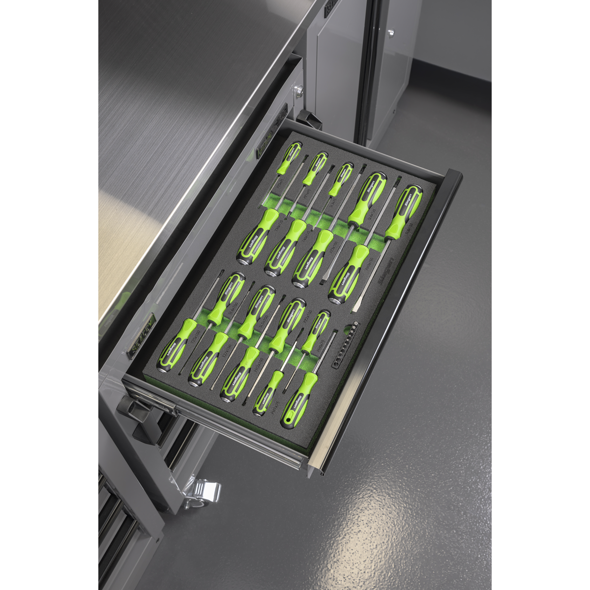 Sealey S01281 Siegen Hammer-Thru Screwdriver, Bit Driver & Bit Set with Tool Tray 28pc - additional view 2