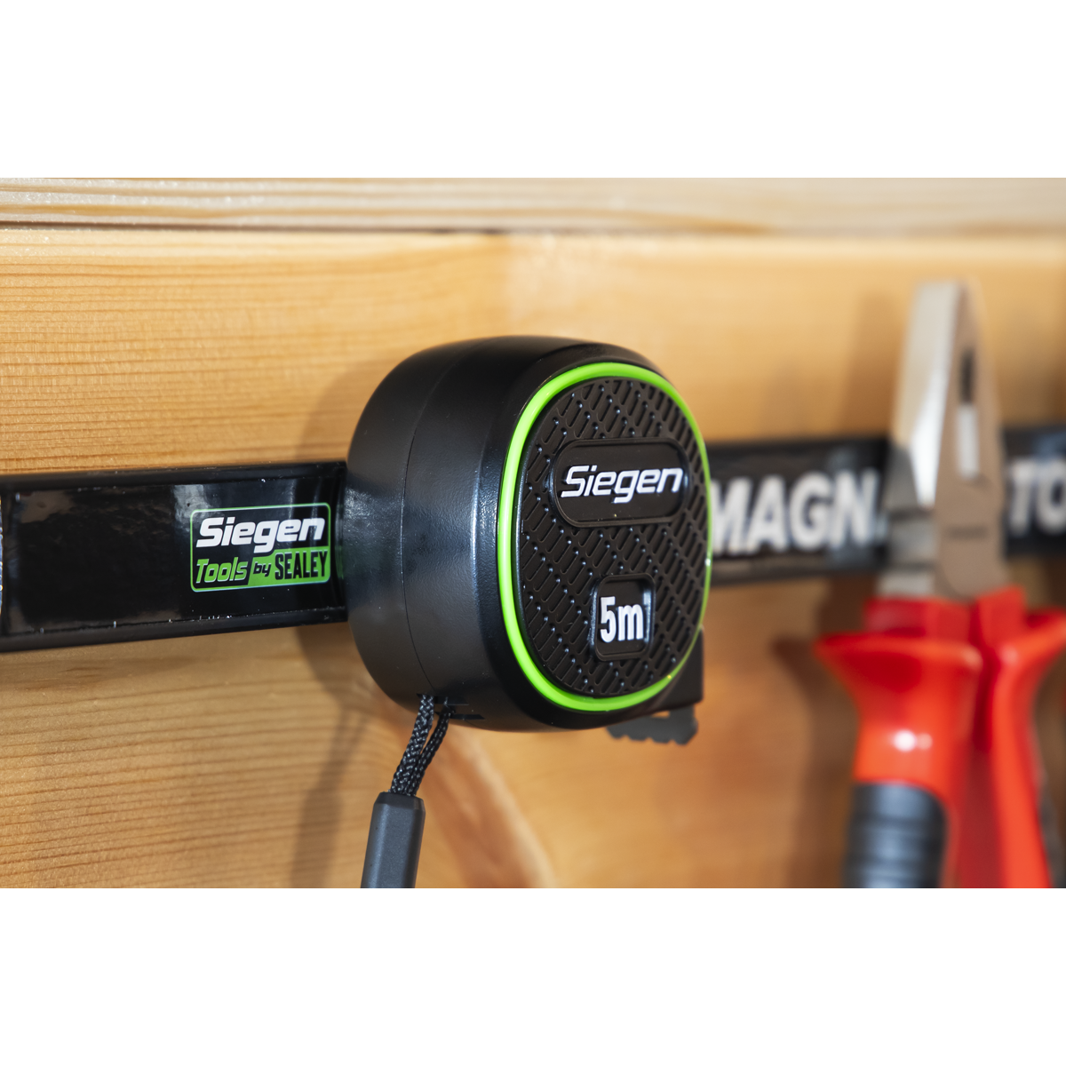Sealey S01328 Metric/Imperial Auto-Lock Tape Measure 5m(16ft) x 19mm - additional view 6