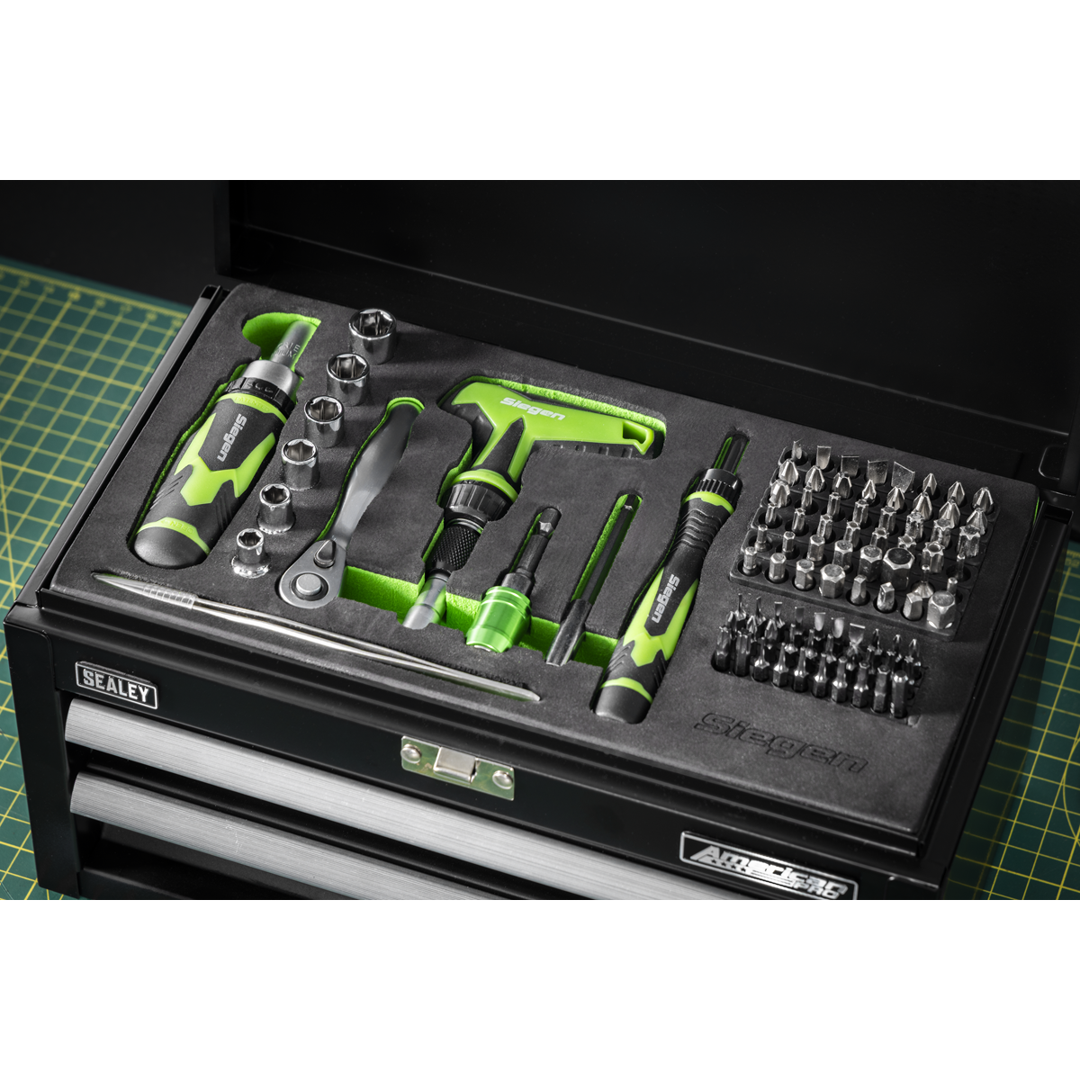 Sealey S01335 Siegen Mini Toolbox 2 Drawer with 111pc Tool Kit - additional view 11