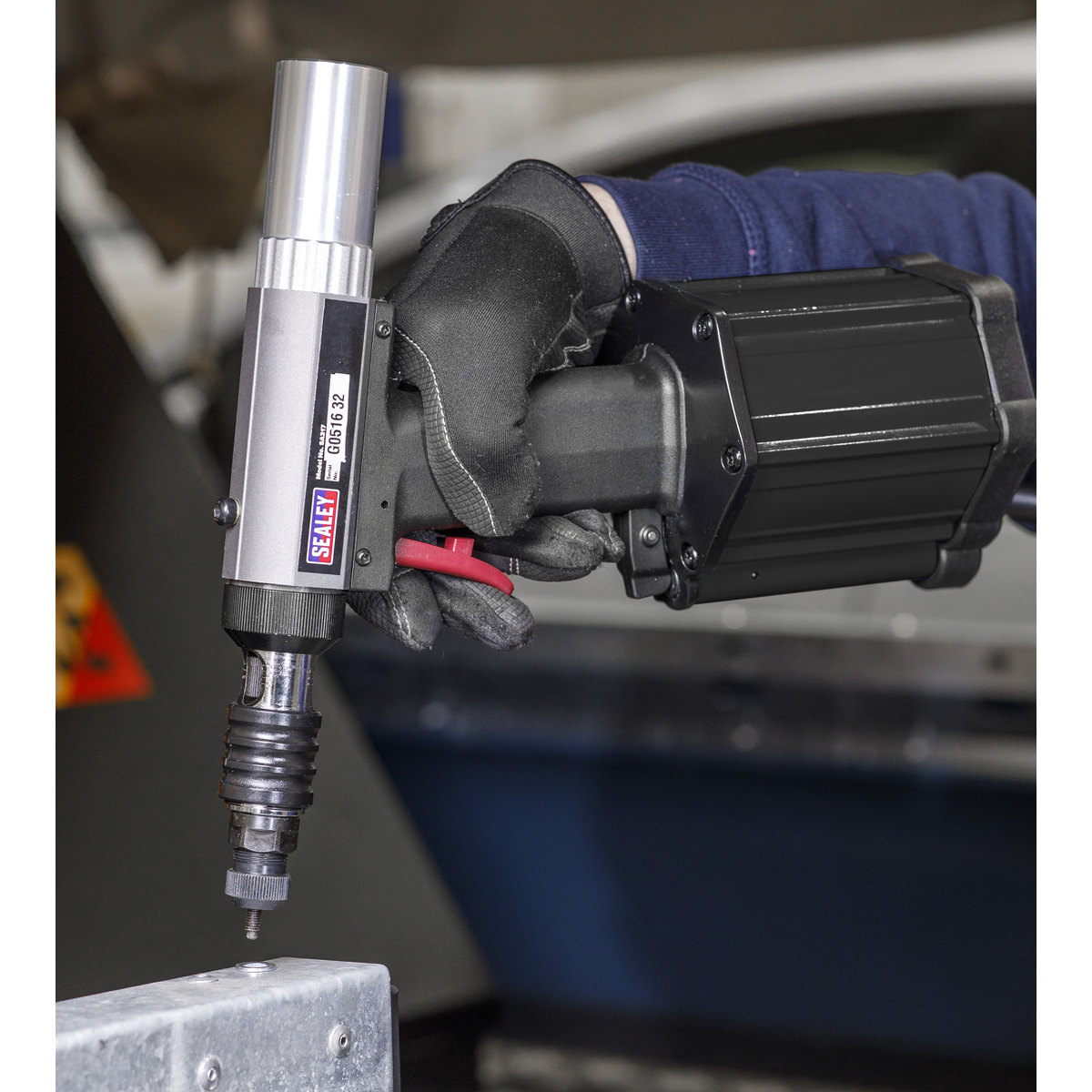 Sealey SA317 Air/Hydraulic Nut Riveter Vacuum System - additional view 3