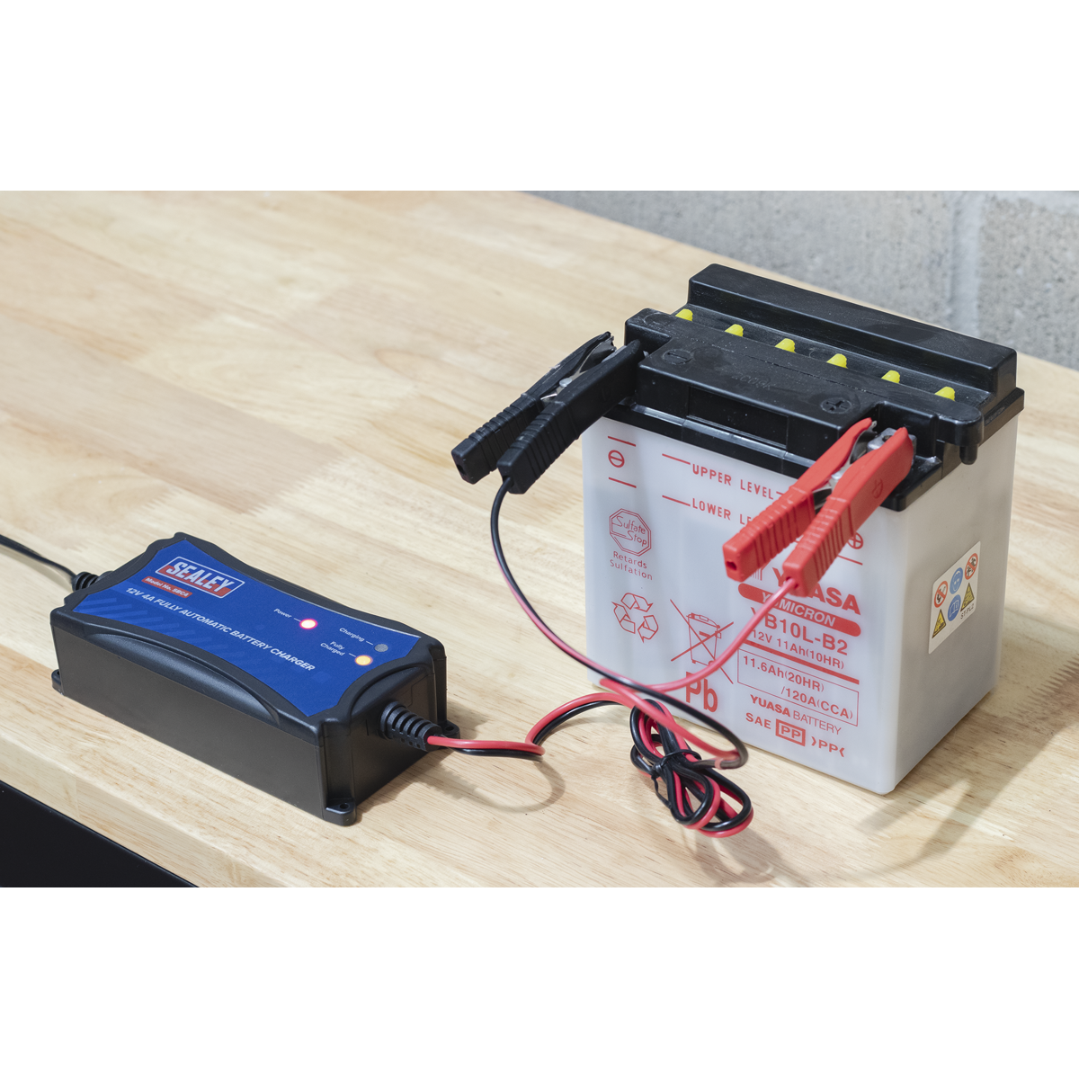 Sealey SBC4 12V Fully Automatic Battery Maintainer/Charger 4A - additional view 5