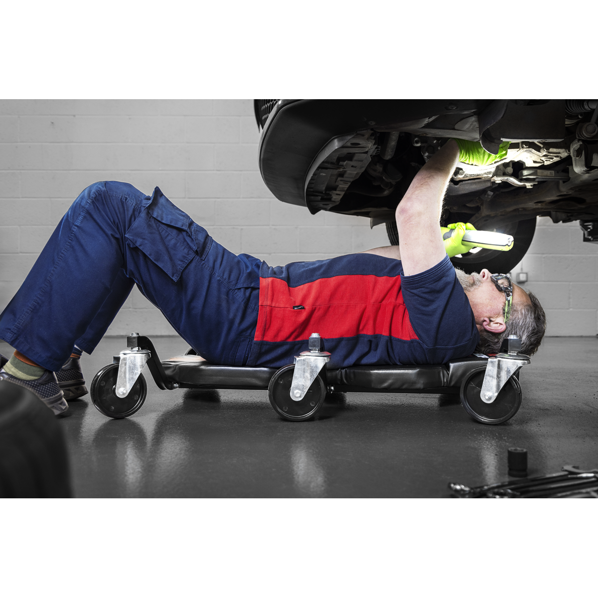 Sealey SCR101P Steel Creeper with 6 Rough Ground 5" Wheels & Headrest - additional view 11