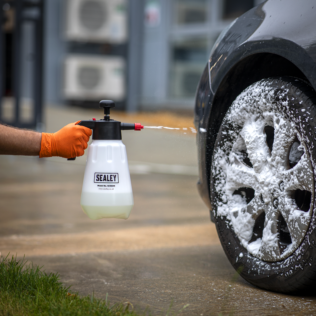 Sealey SCSG09 Snow Foaming/Detailing/Maintenance Pressure Sprayer 2L - additional view 8
