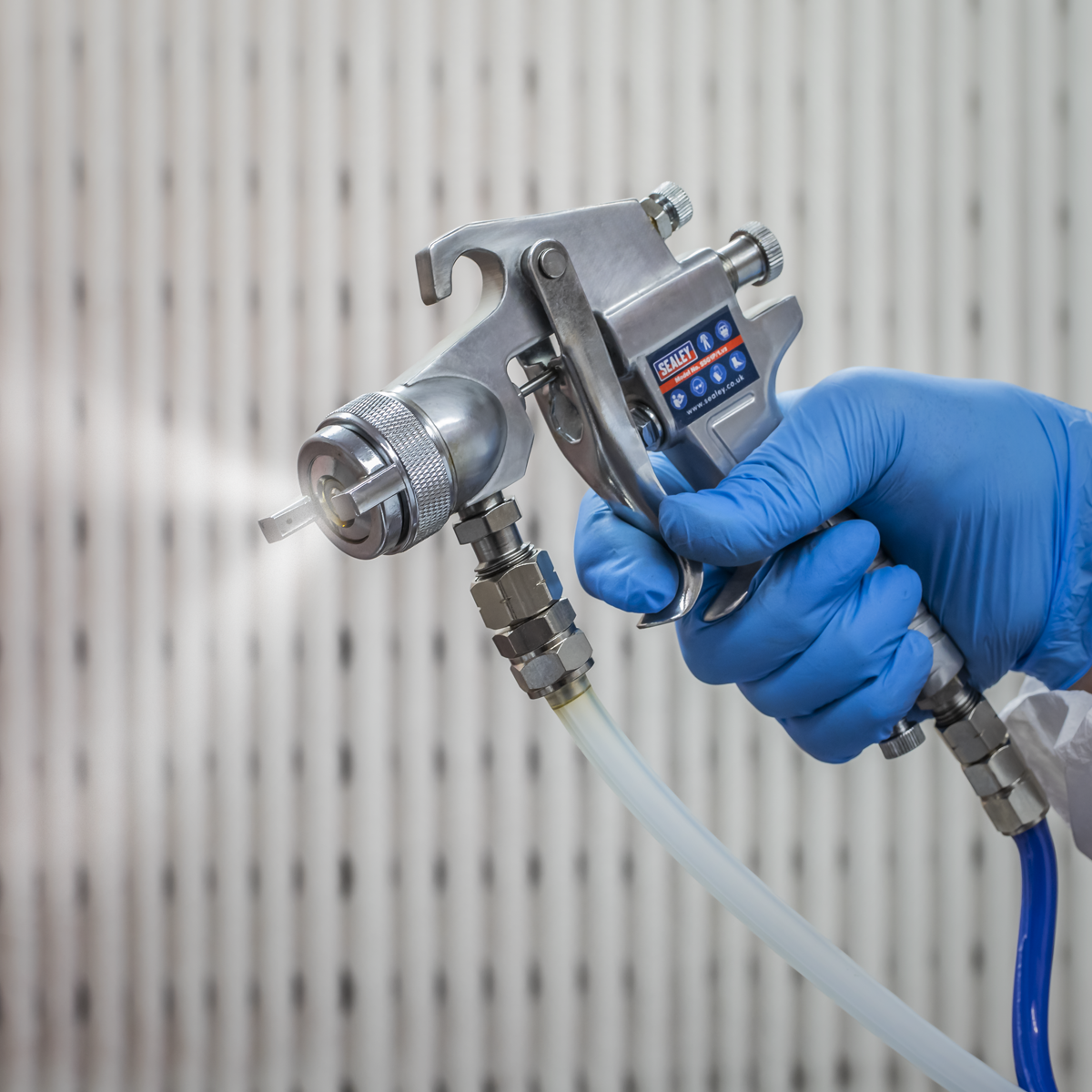 Sealey SSG1P Pressure Pot System with Spray Gun & Hoses 1.8mm Set-Up - additional view 12