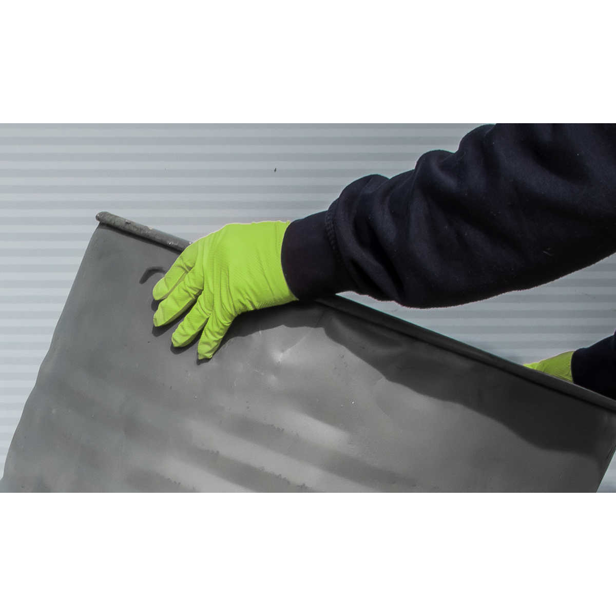 Sealey SSP54L Diamond Grip Extra-Thick Nitrile Powder-Free Gloves, Hi-Vis Green, Large - Pack of 50 - additional view 7