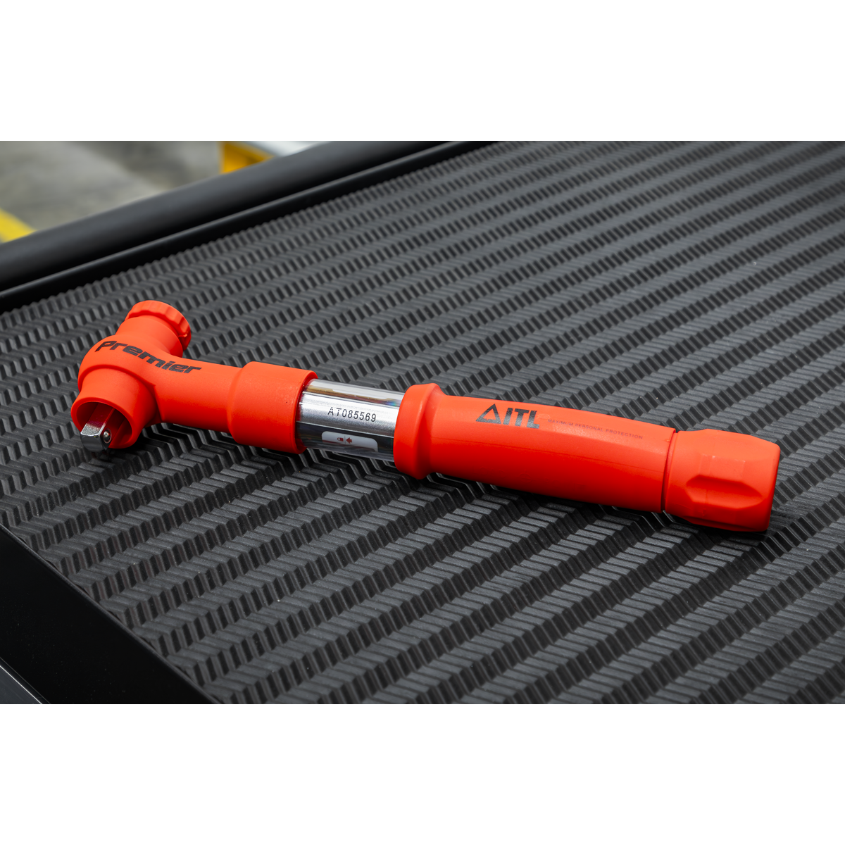 Sealey STW805 Premier Insulated Torque Wrench 3/8"Sq Drive 5-25Nm - additional view 6