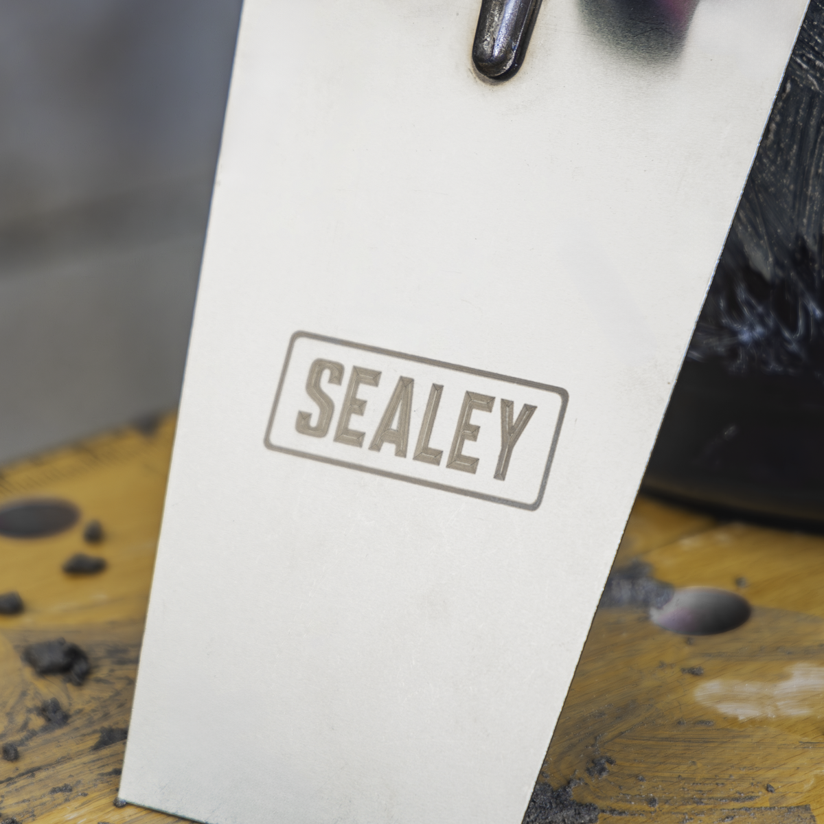 Sealey T1204 Stainless Steel Bucket Trowel with Rubber Handle 180mm - additional view 2