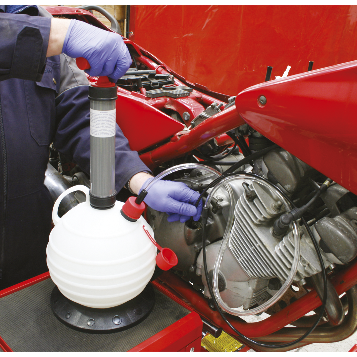 Sealey TP696 Manual Vacuum Oil & Fluid Extractor Pump 5.5L - additional view 4