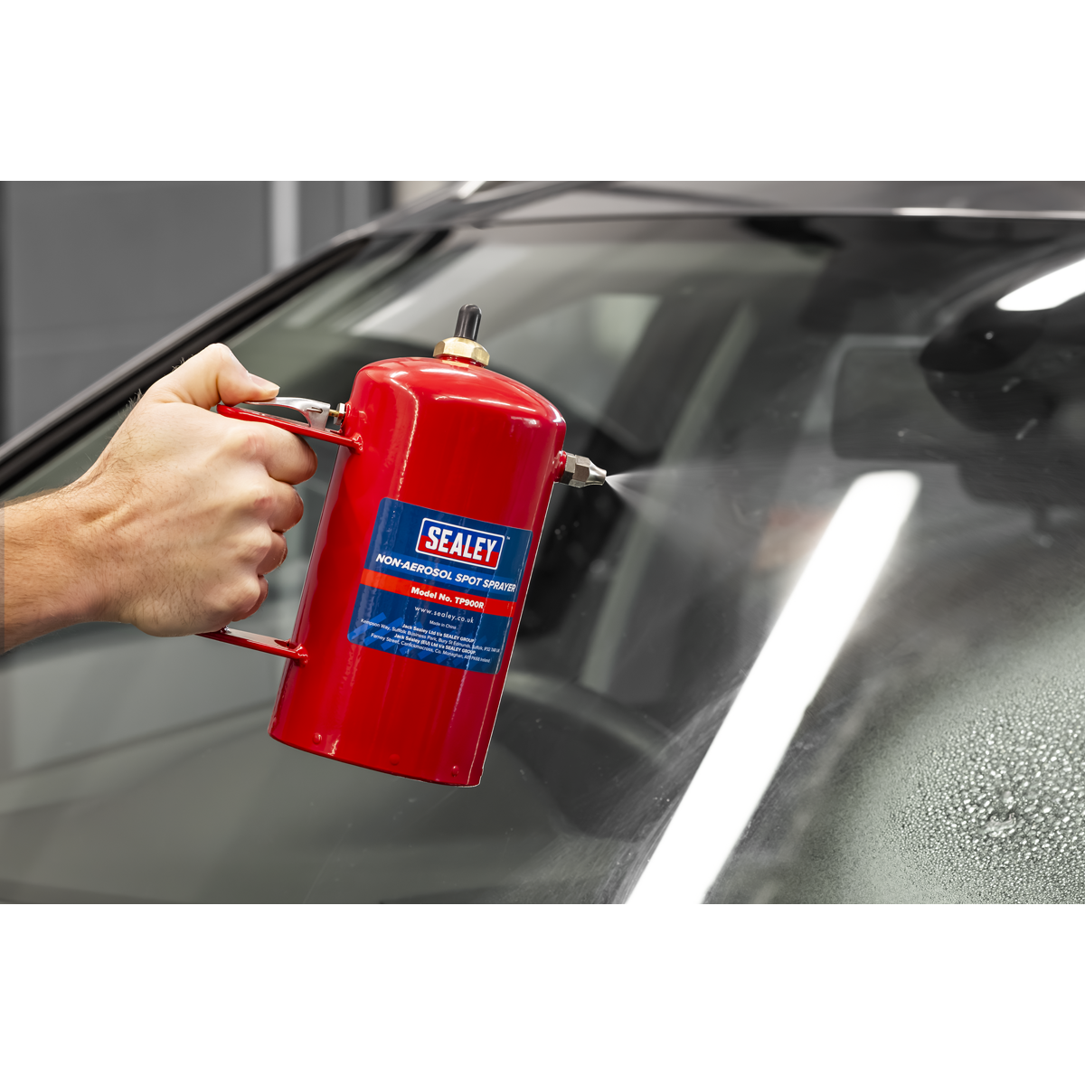 Sealey TP900R Non-Aerosol Spot Sprayer - Red - additional view 2