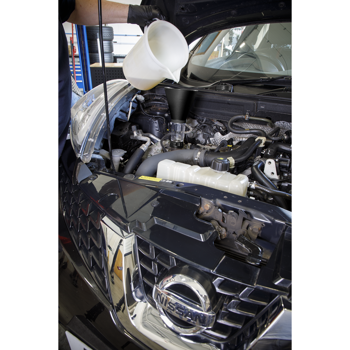 Sealey VS7102 Engine Oil Funnel Set for Renault/Nissan 4pc - additional view 4