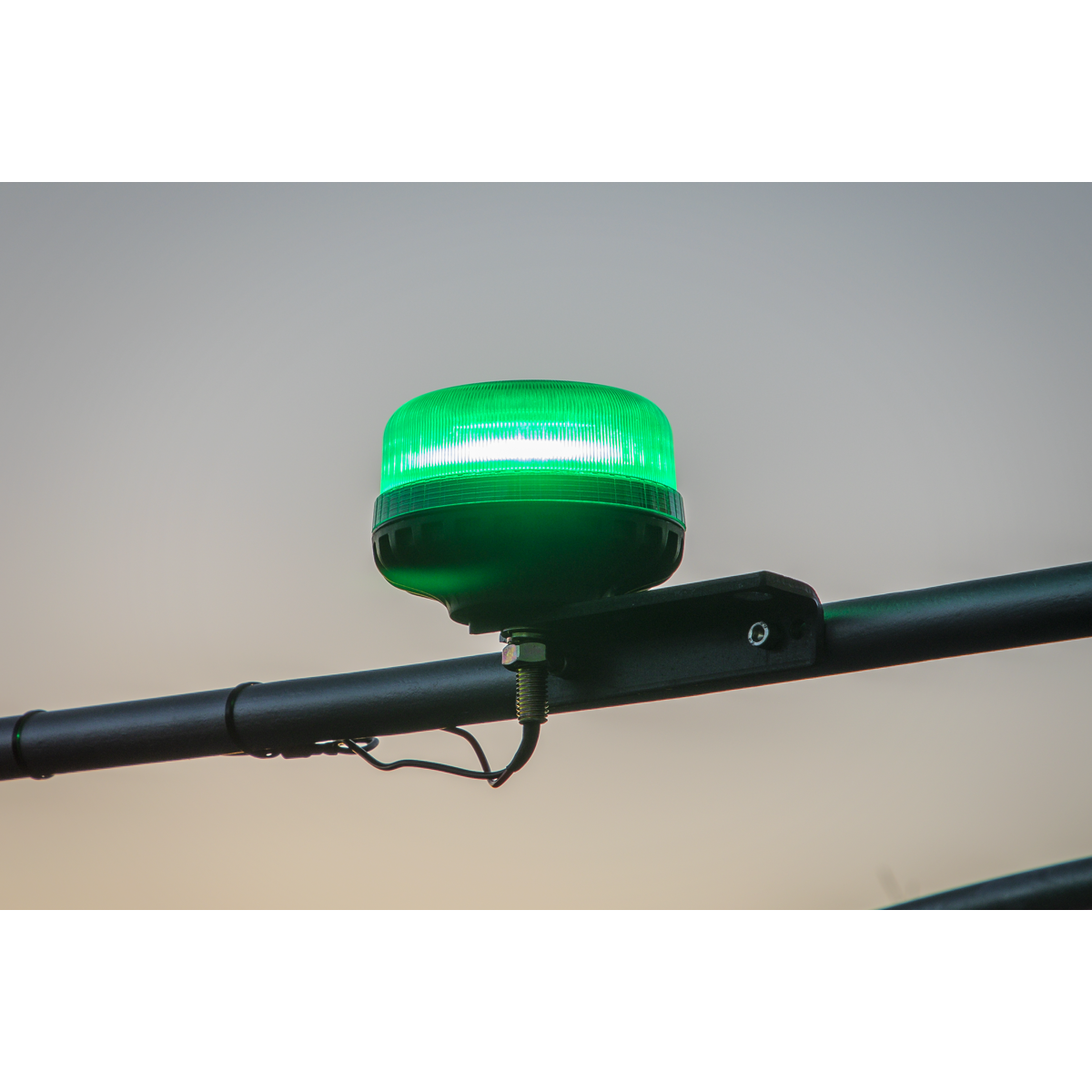 Sealey WB951LEDG Warning Beacon with 12mm Bolt Fixing 36W SMD LED 12/24V - Green - additional view 3